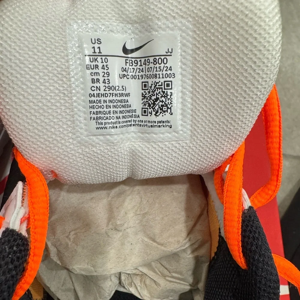 Size 11 - Nike Men's Air Zoom Vomero 5 Total Orange - Picture 6 of 7